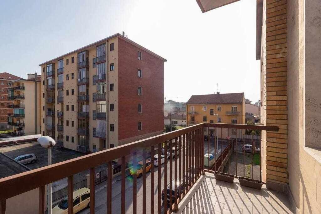 Appartamento A Pochi Passi Dalla Stazione Comodo A Coppie E Famiglie, Casa Ferrucci 콜레뇨 외부 사진