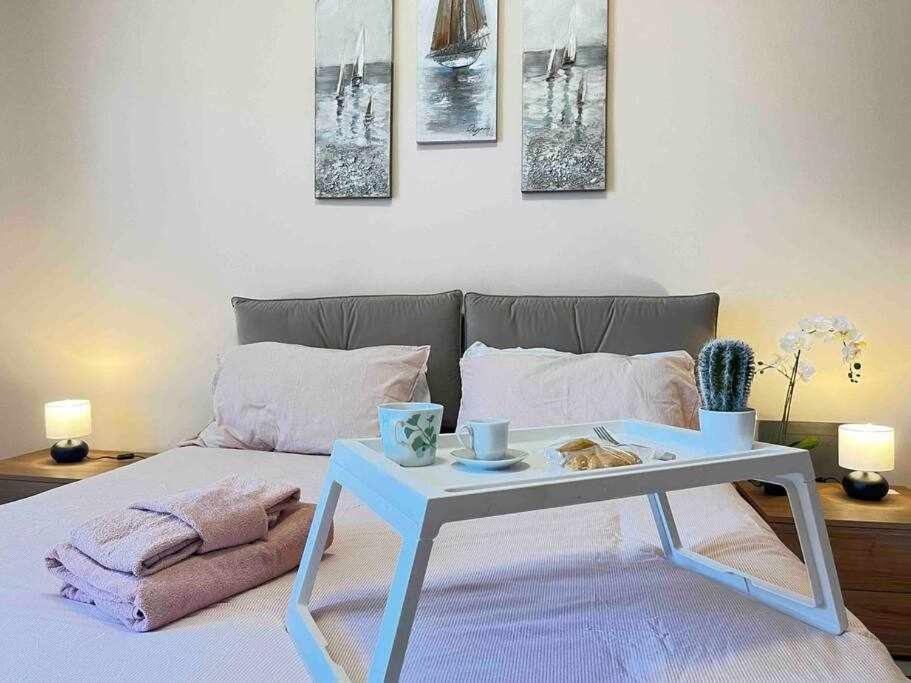 Appartamento A Pochi Passi Dalla Stazione Comodo A Coppie E Famiglie, Casa Ferrucci 콜레뇨 외부 사진